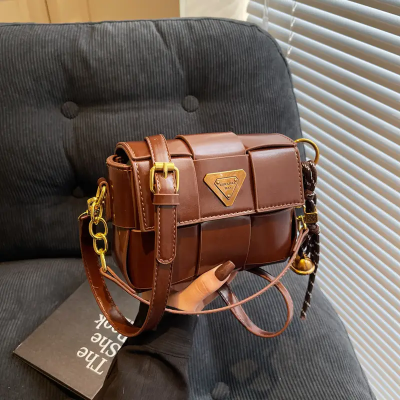 Women's Brown Leather Shoulder Bag with Gold Chain - Image 3