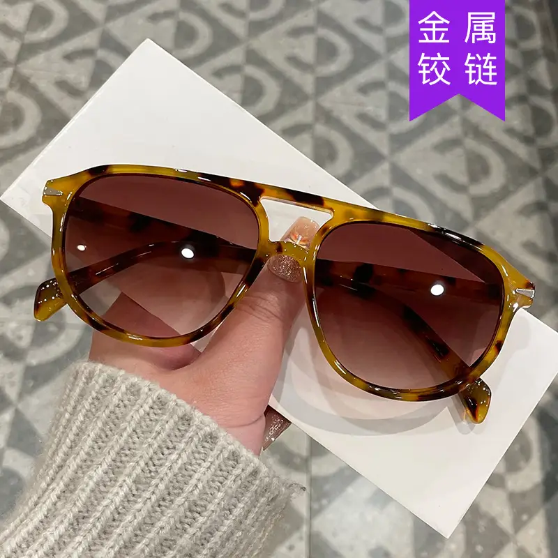 Retro Aviator Sunglasses Gray + Gray - Image 9