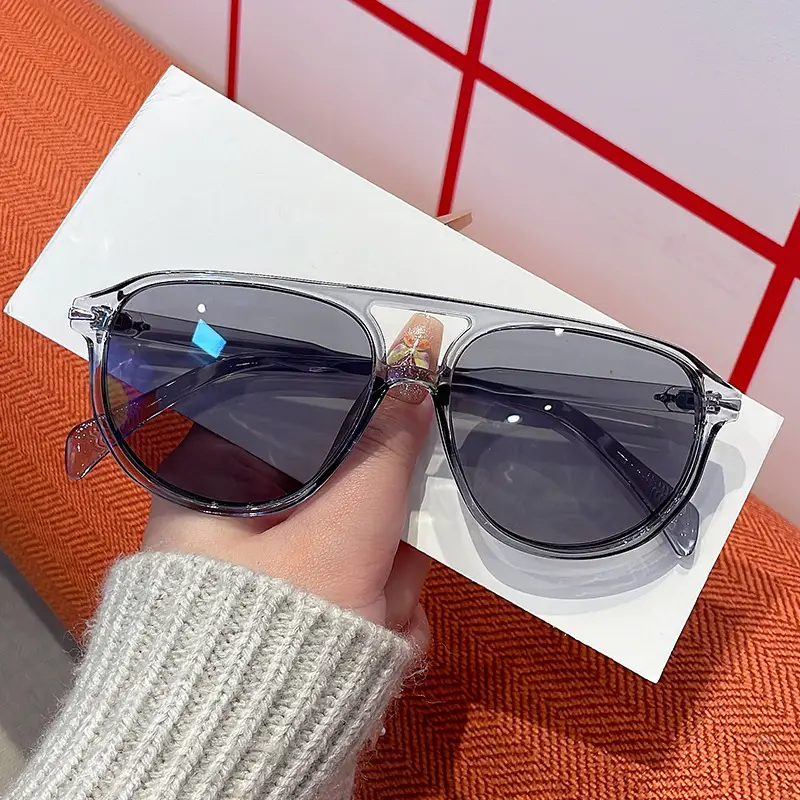 Retro Aviator Sunglasses Gray + Gray — feature 4