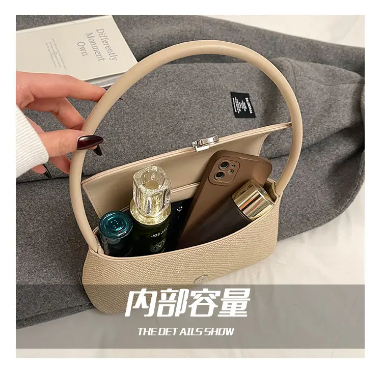 Retro White Shoulder Bag for Women 2025 — feature 13
