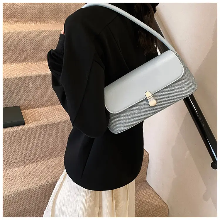 Retro White Shoulder Bag for Women 2025 — feature 19
