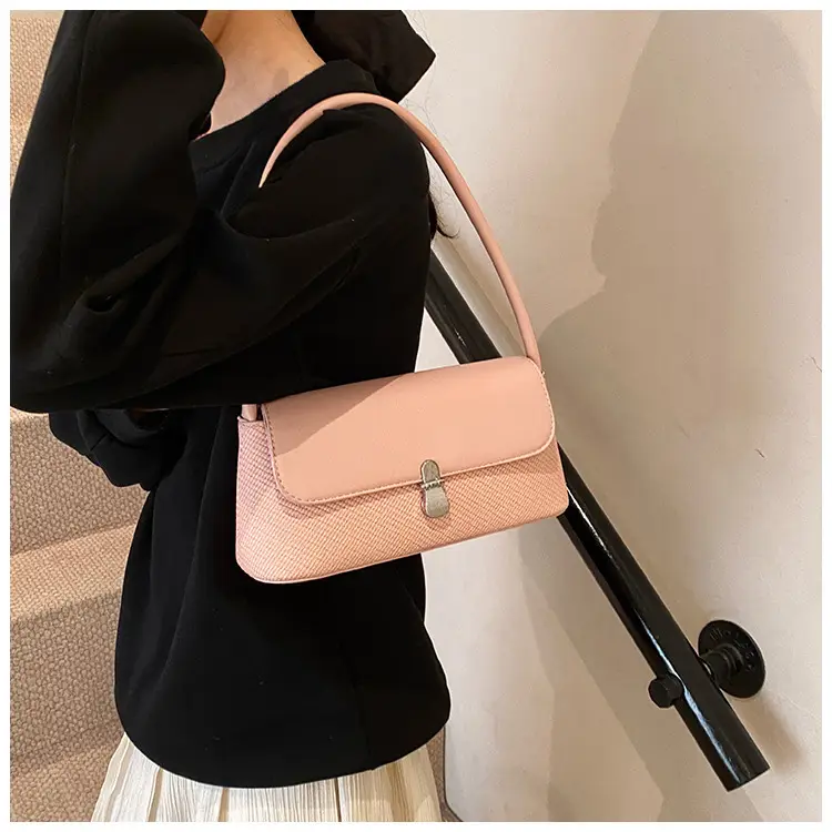 Retro White Shoulder Bag for Women 2025 — feature 22