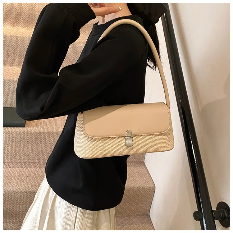 Retro White Shoulder Bag for Women 2025 — feature 26