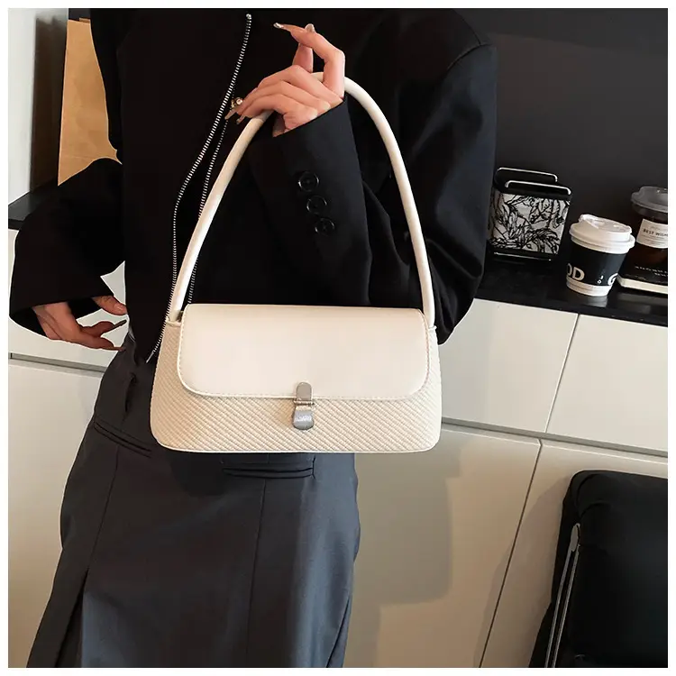 Retro White Shoulder Bag for Women 2025 — feature 29