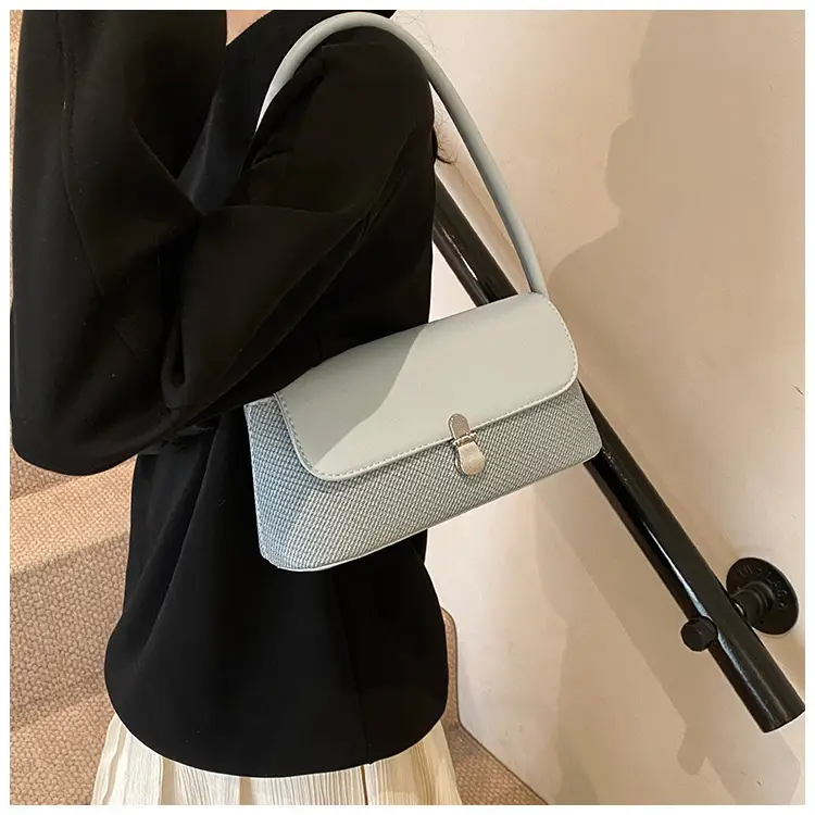 Retro White Shoulder Bag for Women 2025 — feature 6