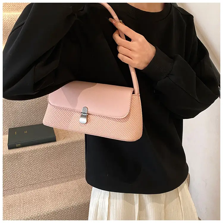 Retro White Shoulder Bag for Women 2025 — feature 7