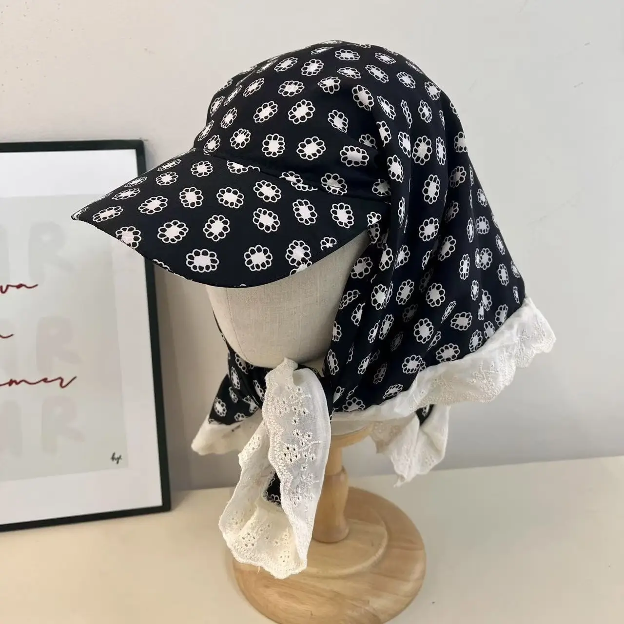 Japanese-style Korean-style Fashion All-match Plaid Fresh Tapes Cap Women's Summer Sunscreen and Sunshade All-match Photograph Cap - Image 9