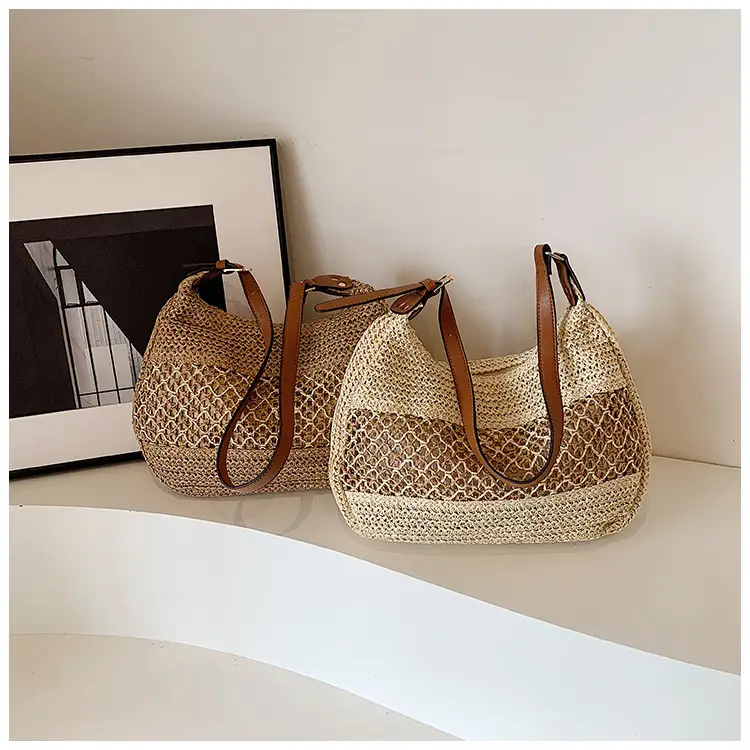 Women's Straw Woven Shoulder Bag Large Capacity Beach Travel — feature 1