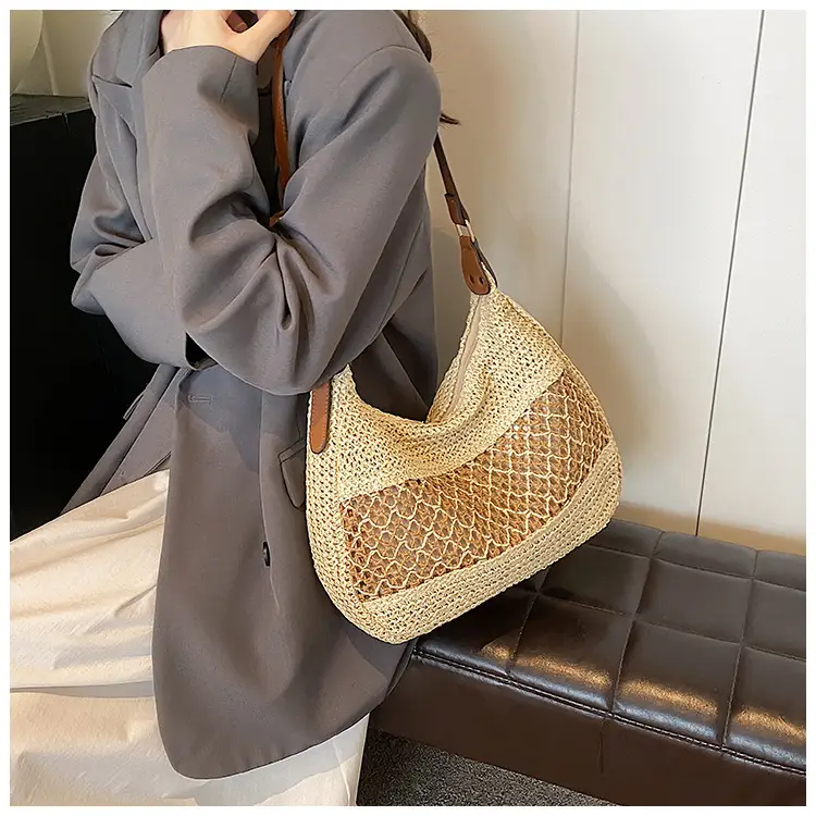Women's Straw Woven Shoulder Bag Large Capacity Beach Travel — feature 11