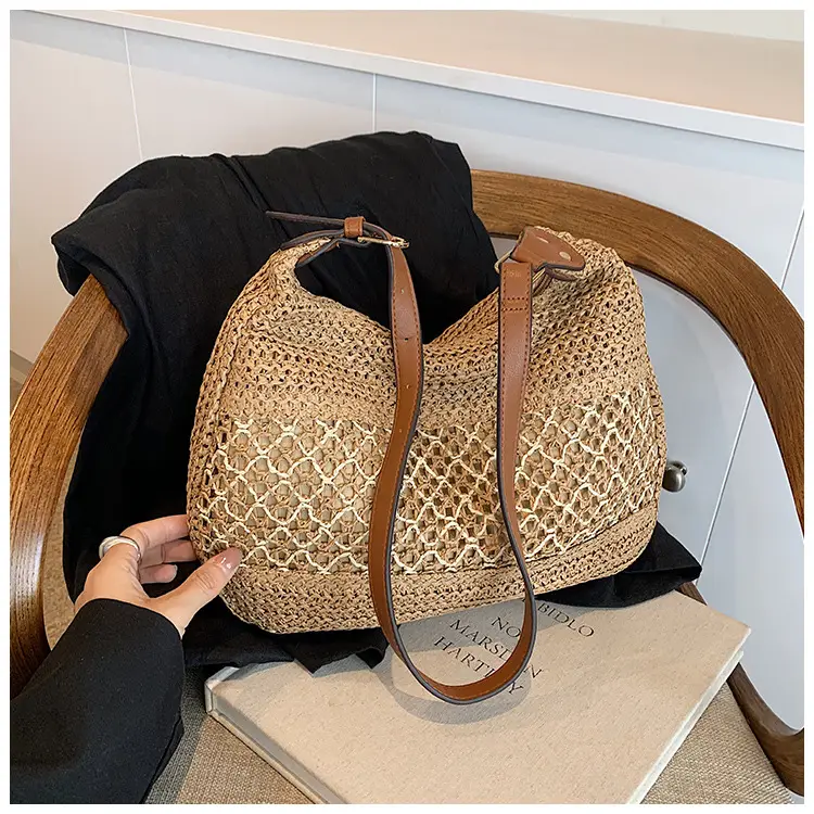 Women's Straw Woven Shoulder Bag Large Capacity Beach Travel — feature 14