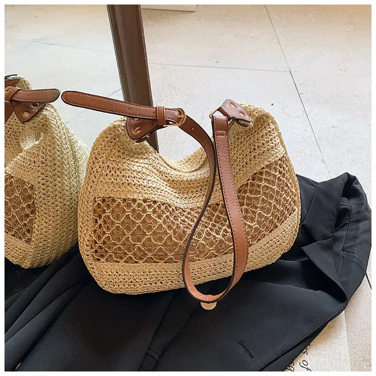 Women's Straw Woven Shoulder Bag Large Capacity Beach Travel — feature 17