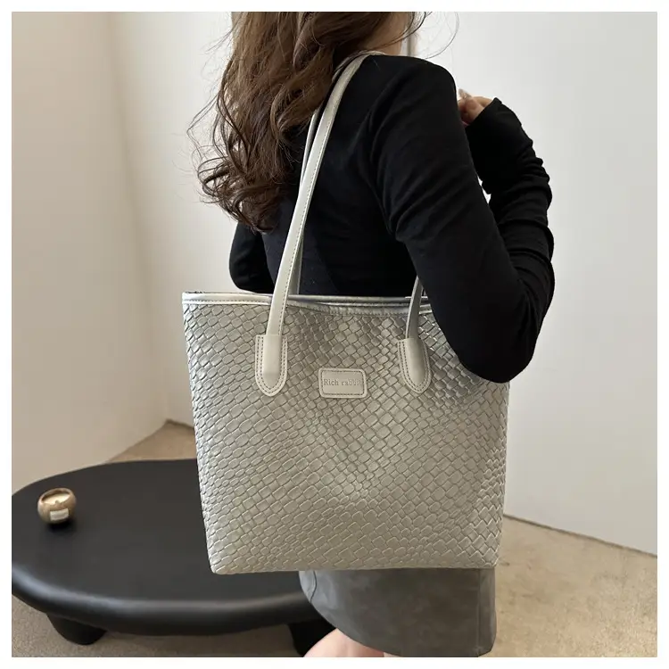 Pink Embossed Women's Tote Bag 2024 Summer — feature 9