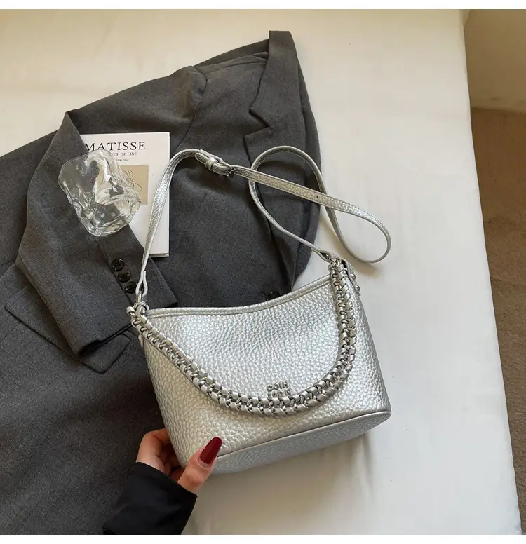 Women Retro Shoulder Bag White Leather 2026 — feature 15