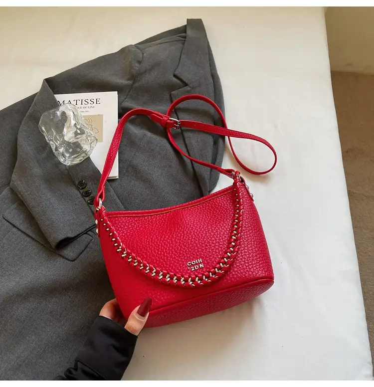 Women Retro Shoulder Bag White Leather 2026 — feature 19