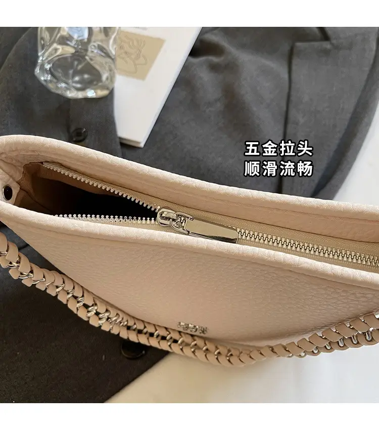 Women Retro Shoulder Bag White Leather 2026 — feature 5