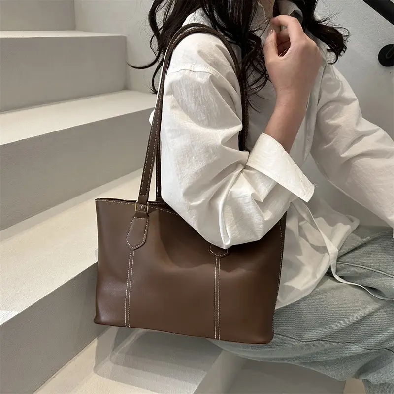 2026 Women Large Tan Leather Tote Bag Casual Shoulder Bag — feature 24
