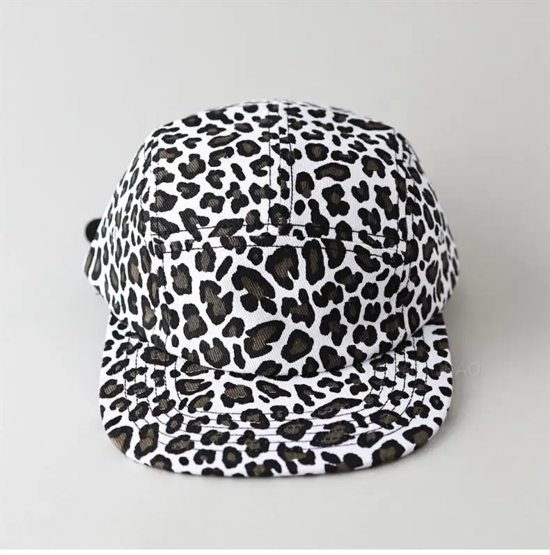 Leopard Print Flat Cap Women Casual Fashion — feature 4