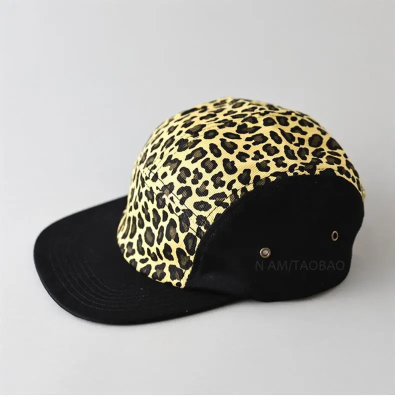 Leopard Print Flat Cap Women Casual Fashion — feature 6