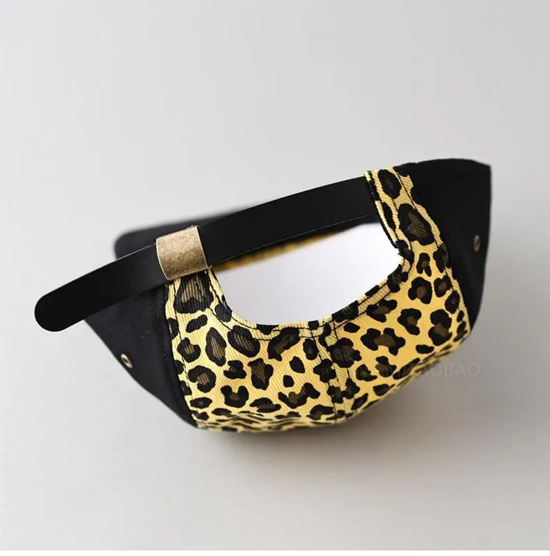 Leopard Print Flat Cap Women Casual Fashion — feature 8