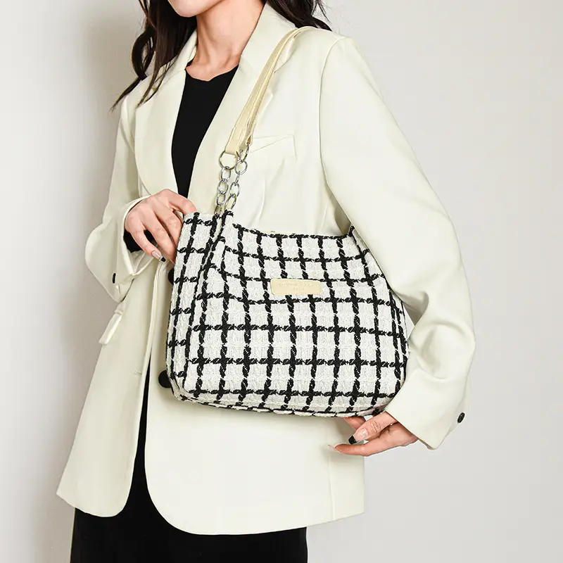 Women's Plaid Woolen Shoulder Bag 2025 New Arrival - Image 4