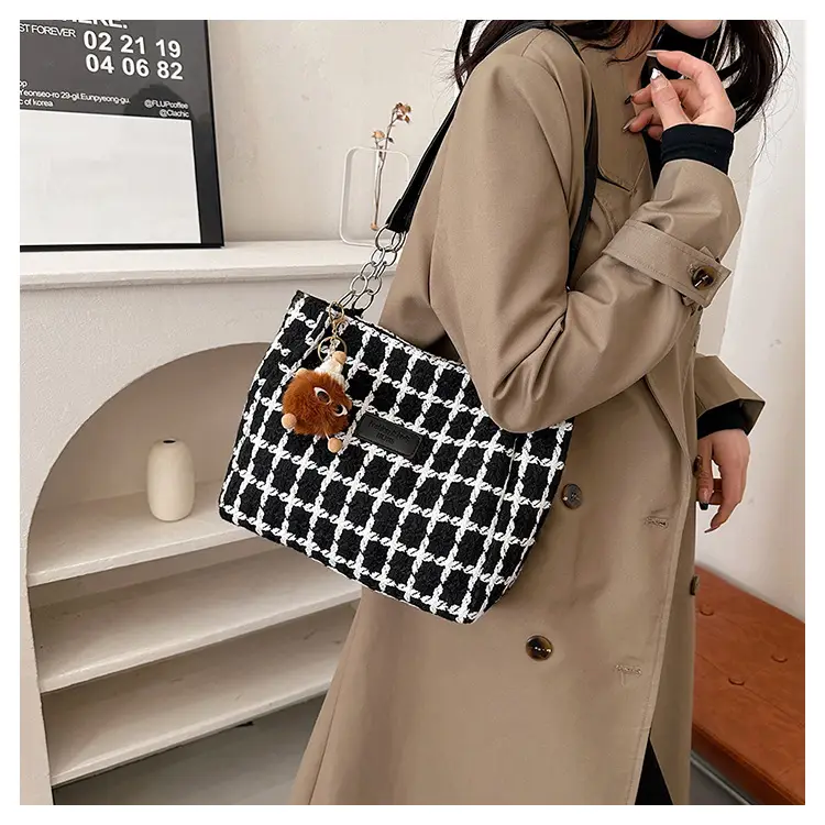Women's Plaid Woolen Shoulder Bag 2025 New Arrival — feature 23