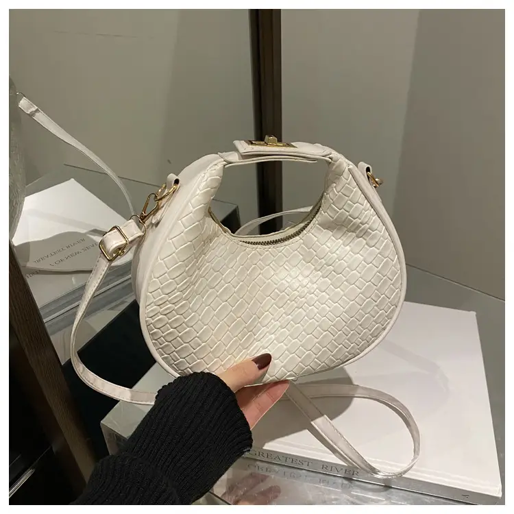 Brown Croc Texture Shoulder Bag for Women 2025 — feature 27
