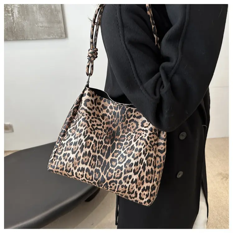 Women Leopard Print Shoulder Bag 2025 Spring New — feature 10