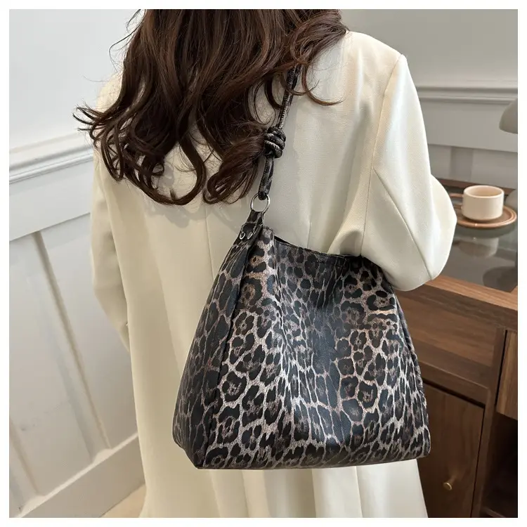 Women Leopard Print Shoulder Bag 2025 Spring New — feature 12