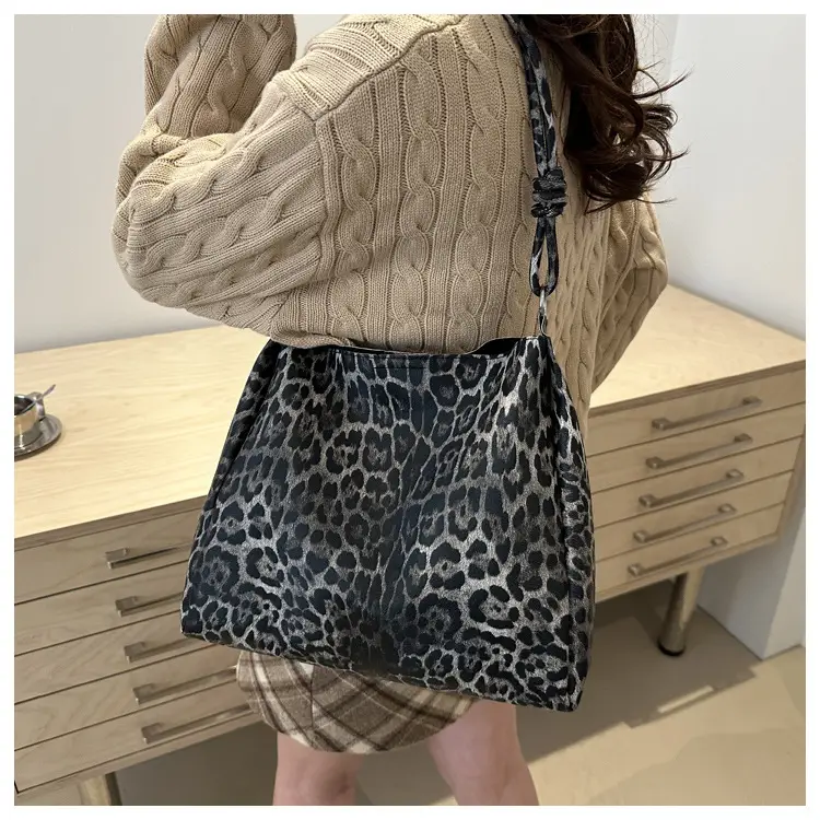 Women Leopard Print Shoulder Bag 2025 Spring New — feature 18