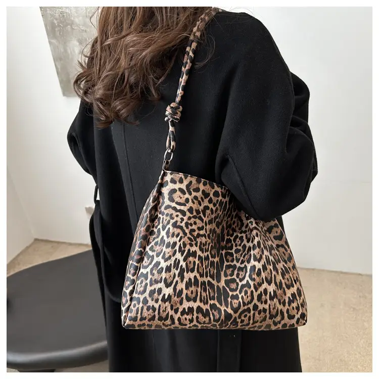 Women Leopard Print Shoulder Bag 2025 Spring New — feature 8