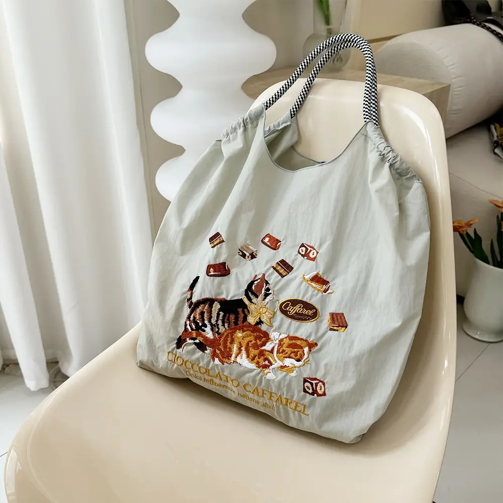 Cartoon Cat Embroidered Waterproof Nylon Tote Bag — feature 7
