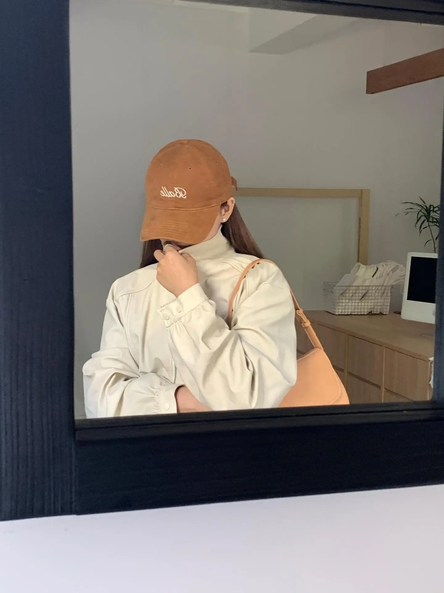 Balle Letter Sunscreen Cap Women Black Small — feature 6
