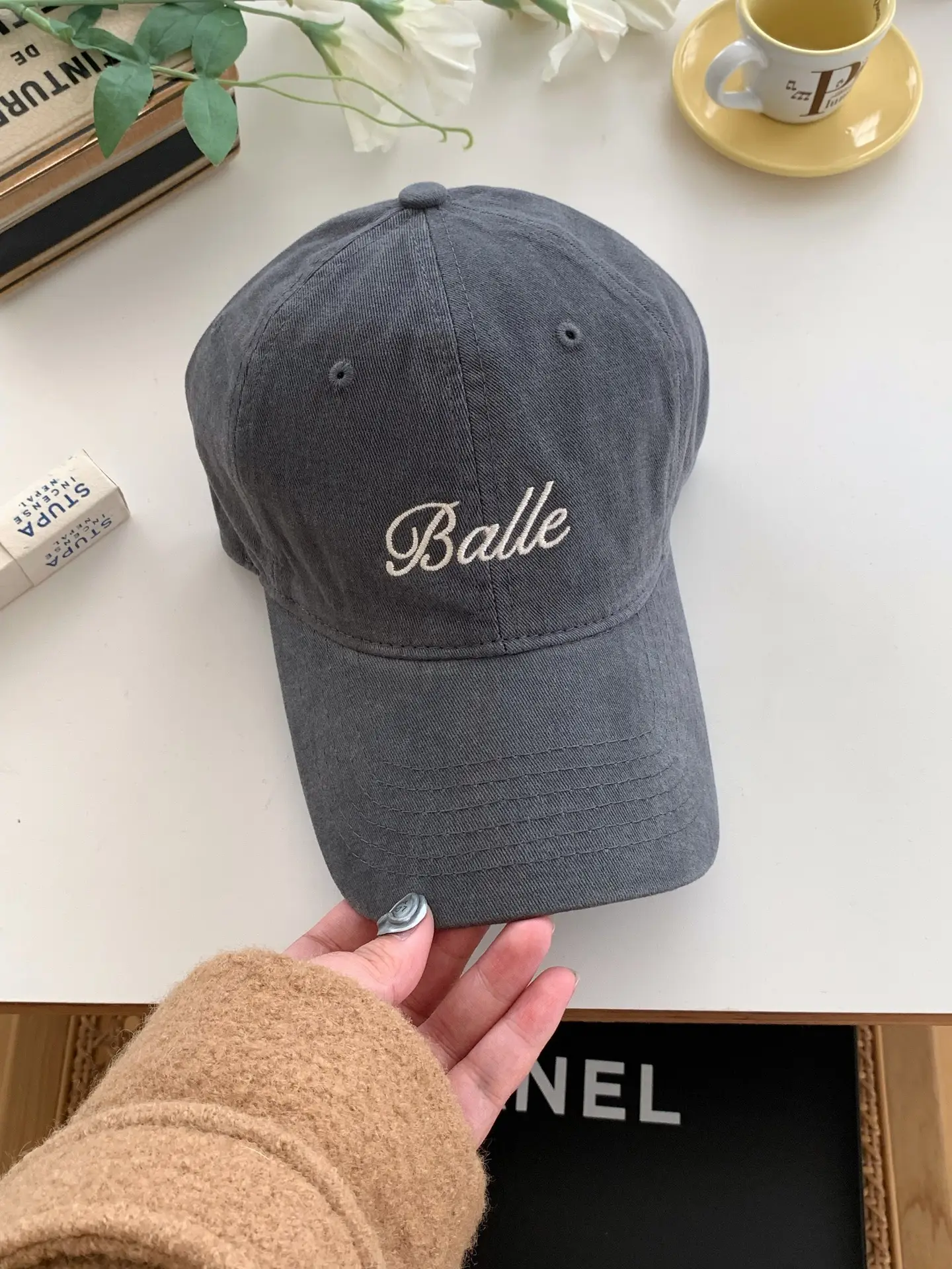 Balle Letter Sunscreen Cap Women Black Small