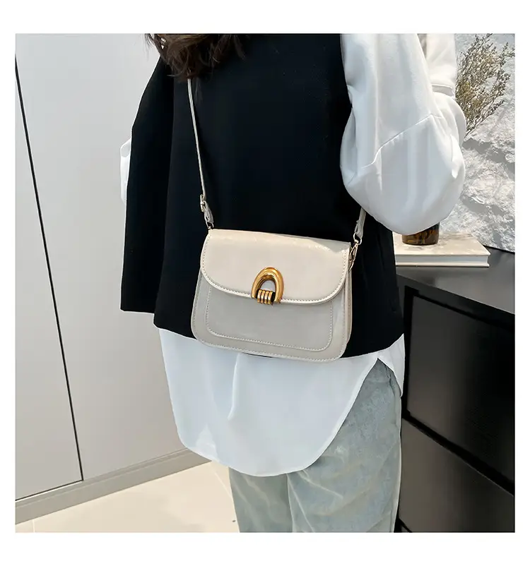 Women's Oil Wax Leather Shoulder Bag 2025 Spring Festival — feature 11