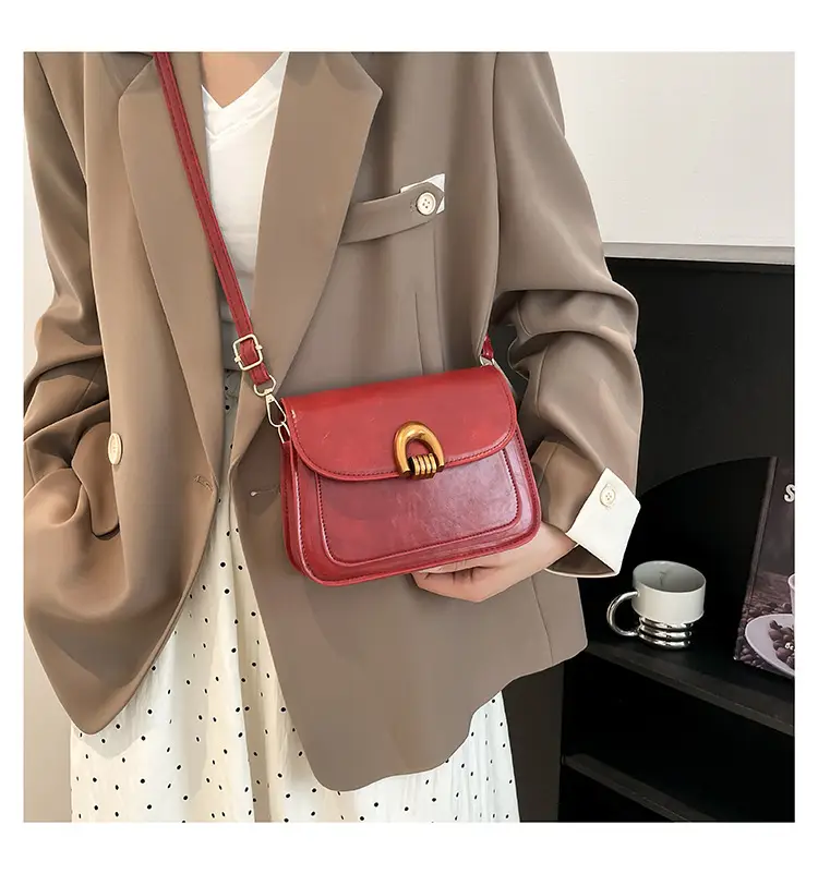 Women's Oil Wax Leather Shoulder Bag 2025 Spring Festival — feature 15