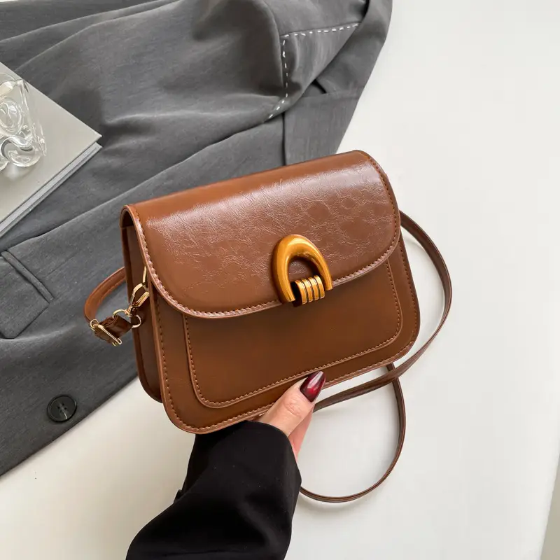 Women's Oil Wax Leather Shoulder Bag 2025 Spring Festival - Image 4
