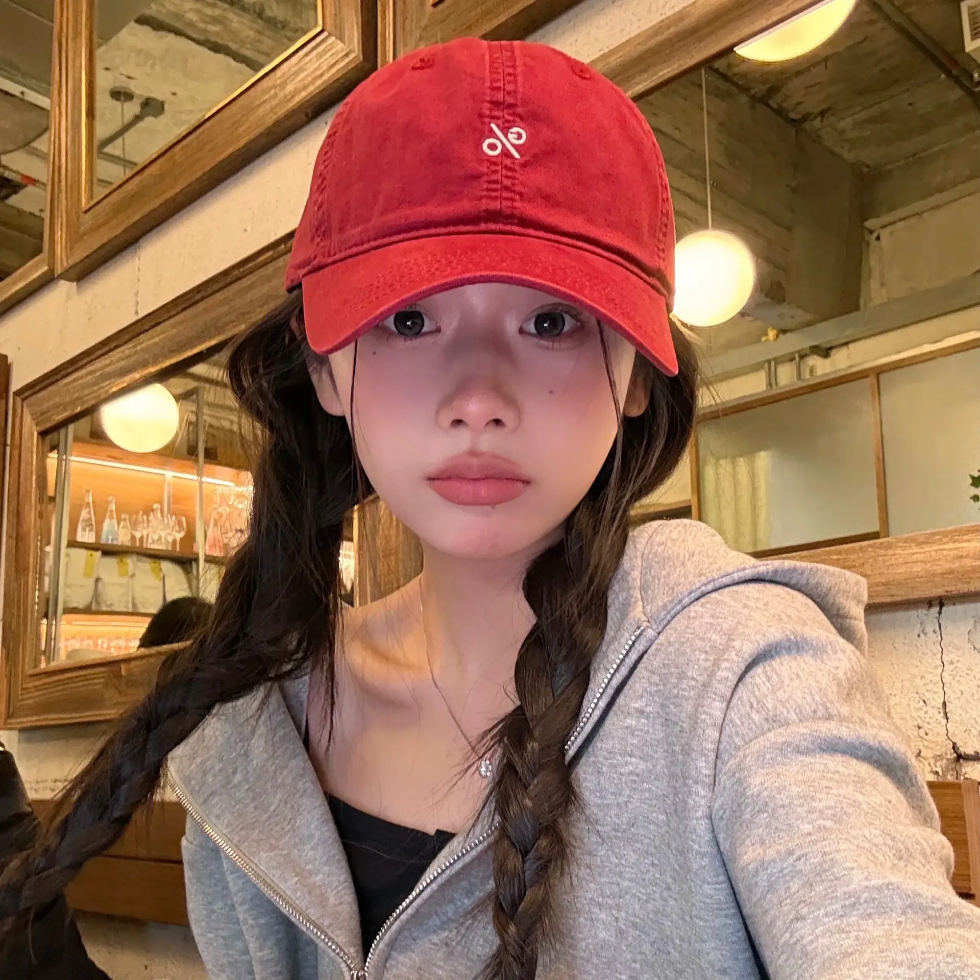 Women's Red Embroidered Cap with Curved Beige Plate - Image 9