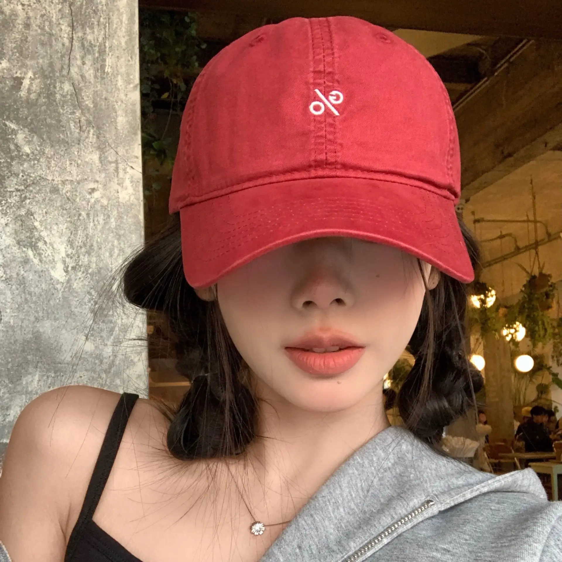 Women's Red Embroidered Cap with Curved Beige Plate - Image 10