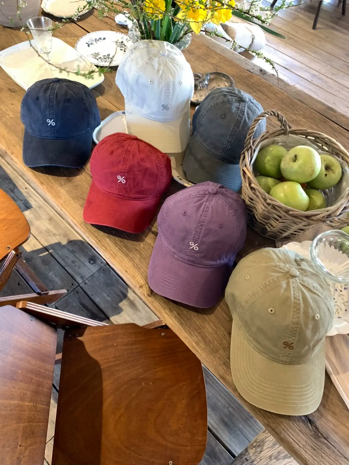 Women's Red Embroidered Cap with Curved Beige Plate — feature 6