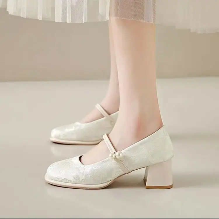 New Chinese Mary Jane Shoes Spring 2025 Pearl Jacquard — feature 10