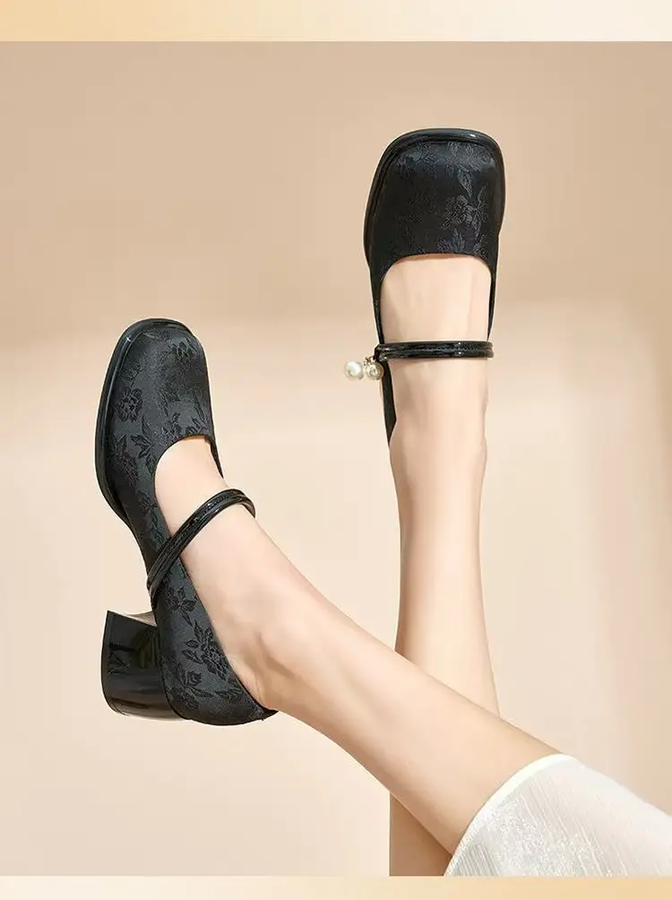 New Chinese Mary Jane Shoes Spring 2025 Pearl Jacquard — feature 3