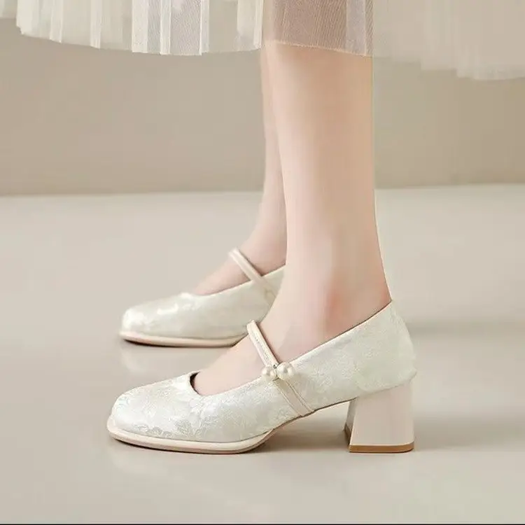 New Chinese Mary Jane Shoes Spring 2025 Pearl Jacquard — feature 9