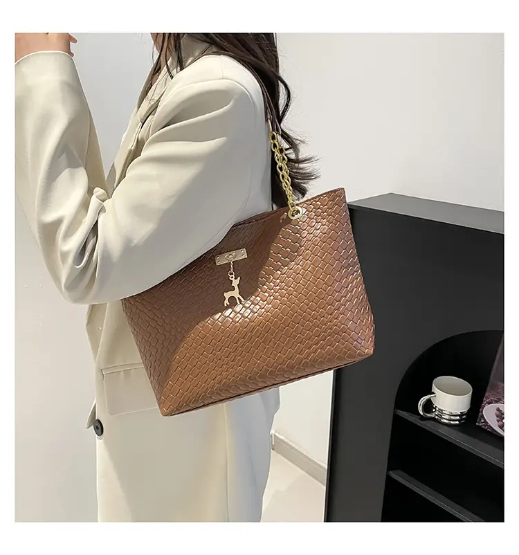 2025 Spring Women's Solid Color Shoulder Bags — feature 13