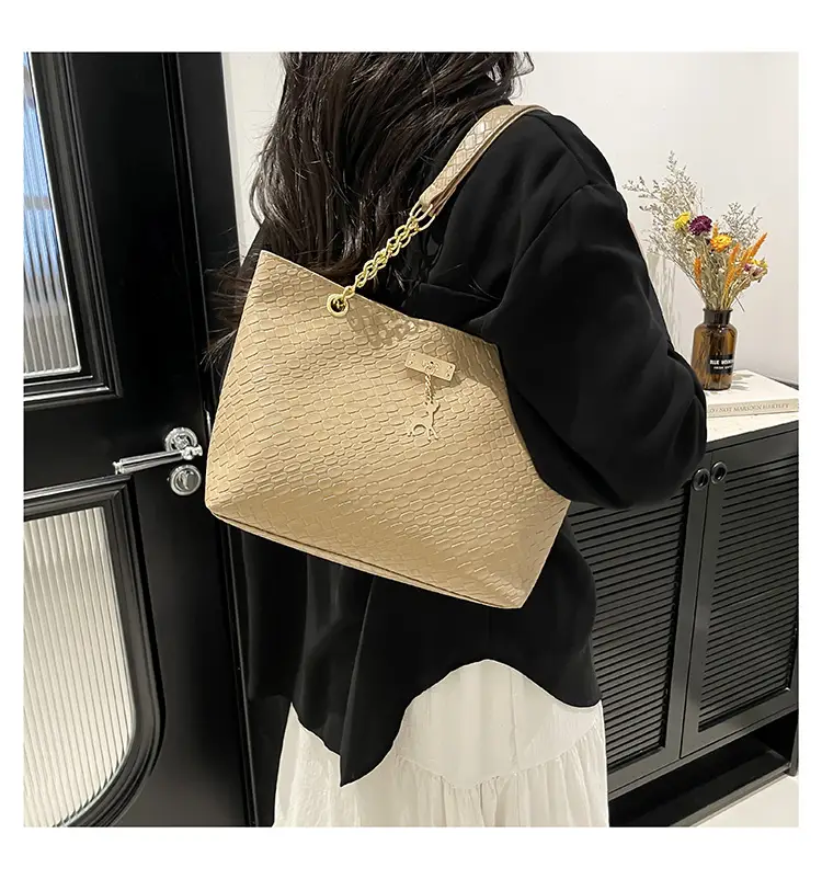2025 Spring Women's Solid Color Shoulder Bags — feature 15