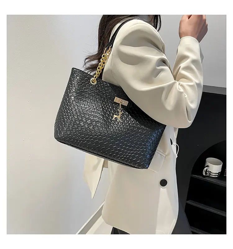 2025 Spring Women's Solid Color Shoulder Bags — feature 9