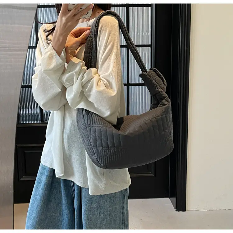 Women's New Korean Style Quilted Shoulder Bag with Wide Strap — feature 22