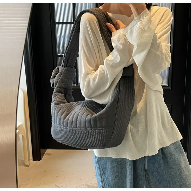 Women's New Korean Style Quilted Shoulder Bag with Wide Strap — feature 23