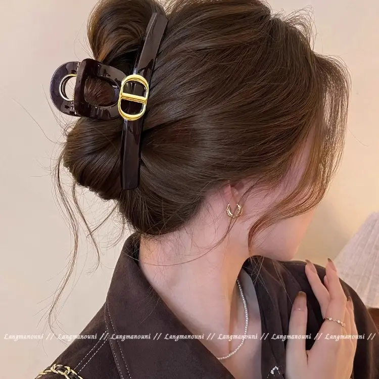 Retro Gold Shark Clip Hair Accessory for Women - Image 16