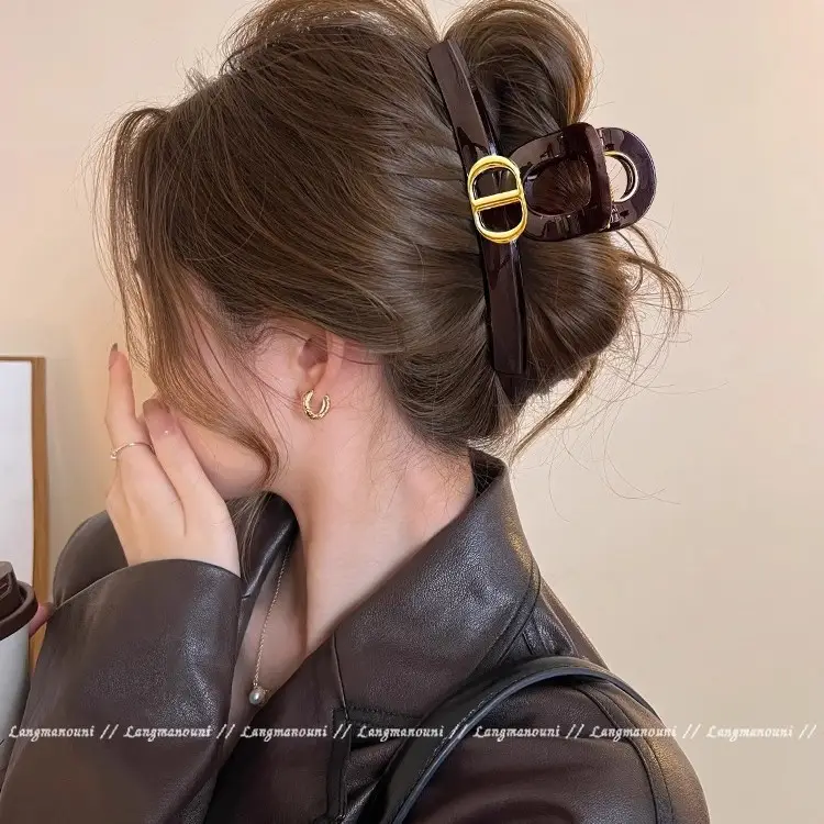 Retro Gold Shark Clip Hair Accessory for Women - Image 17