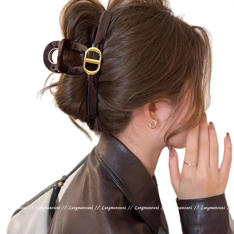 Retro Gold Shark Clip Hair Accessory for Women - Image 18